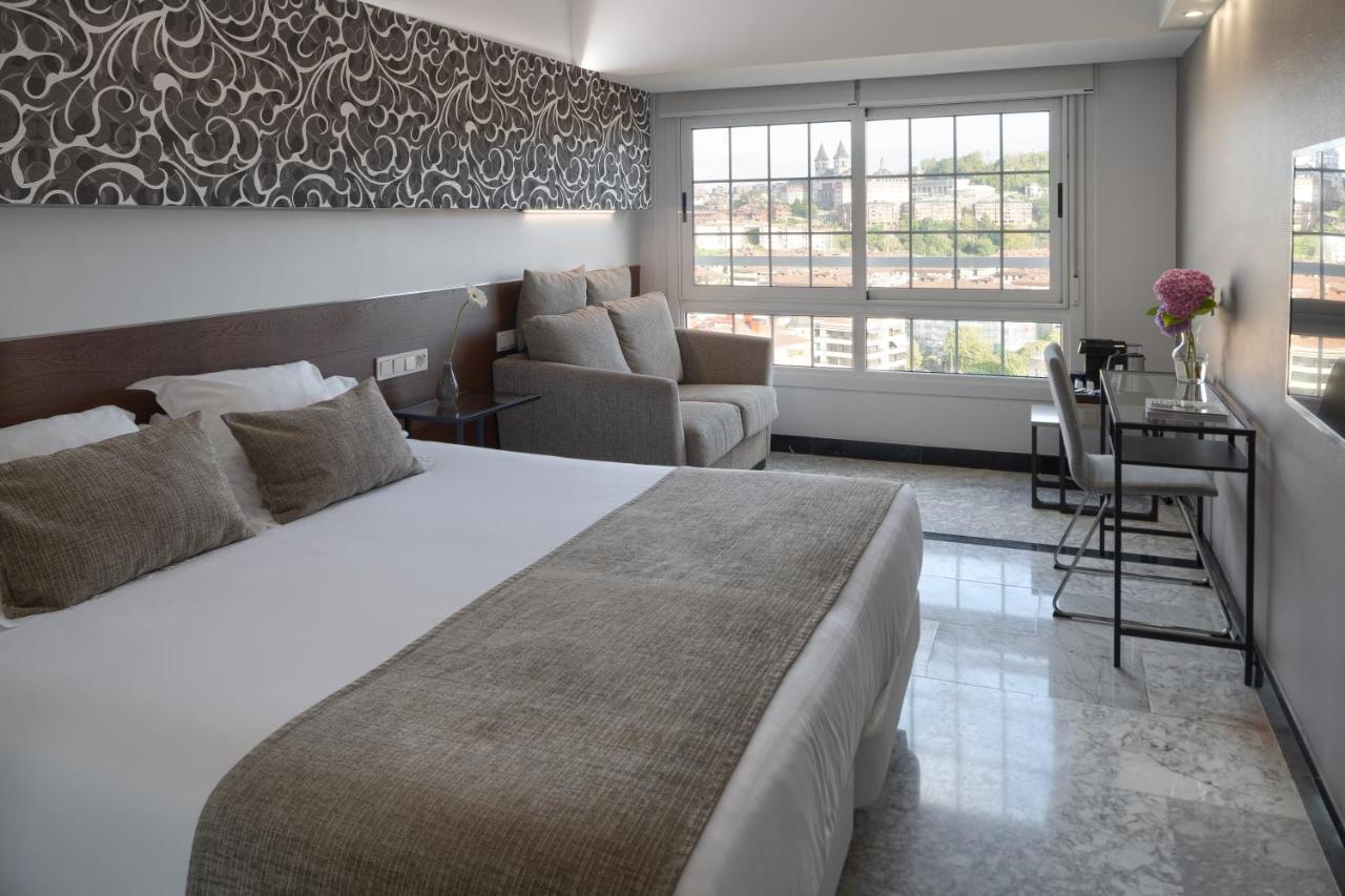 Hotel Avenida San Sebastian Bagian luar foto