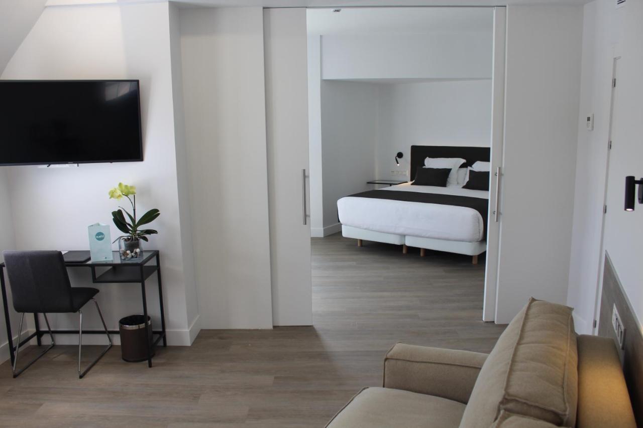 Hotel Avenida San Sebastian Bagian luar foto