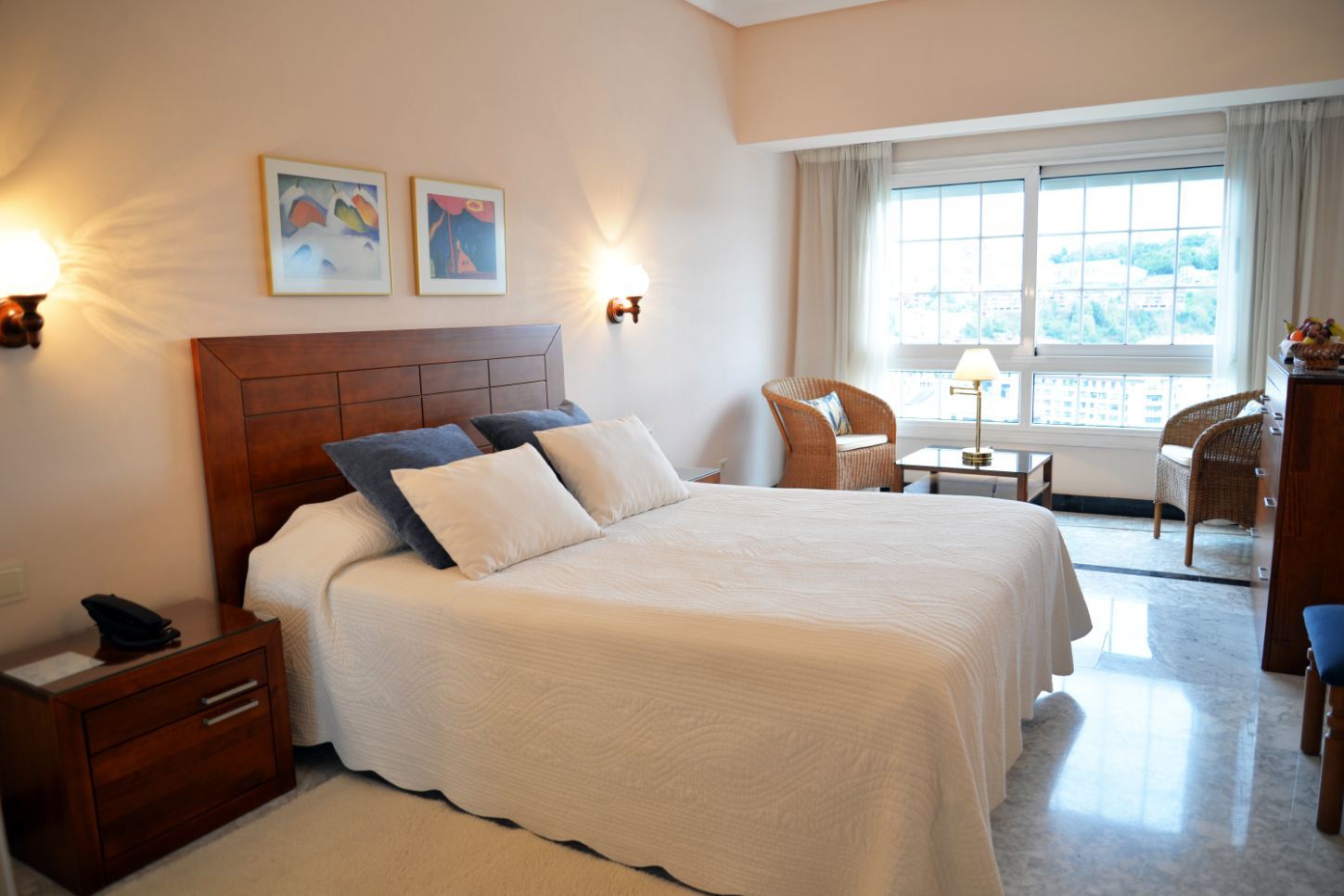 Hotel Avenida San Sebastian Bagian luar foto