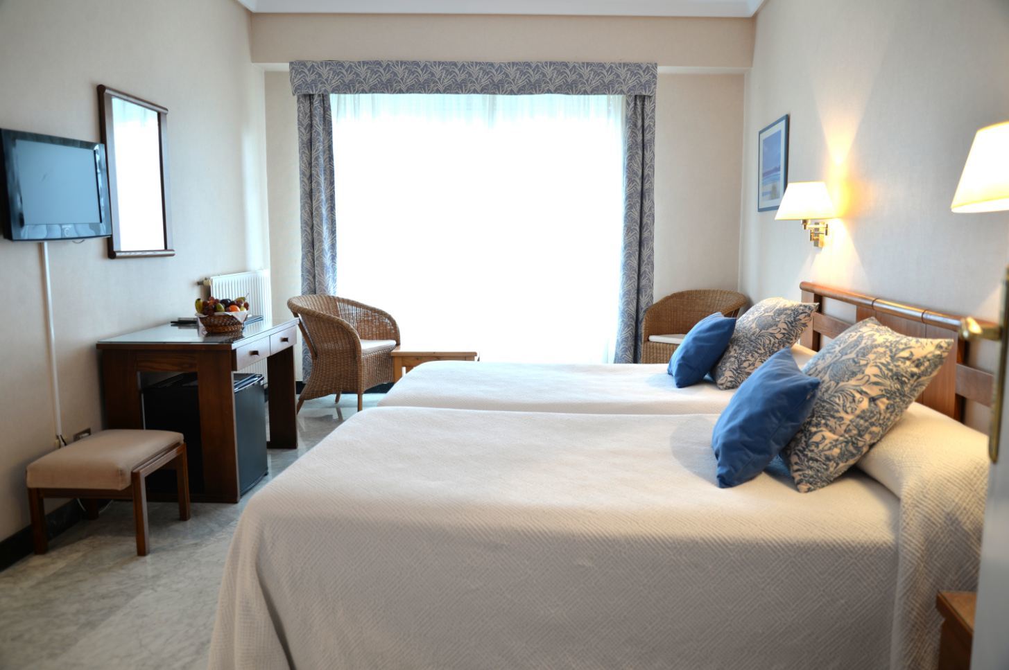 Hotel Avenida San Sebastian Bagian luar foto